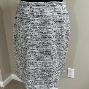 Le Lis Elastic Waist Skirt